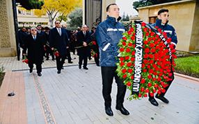 12 декабря - день памяти общенационального лидера Гейдара Алиева.